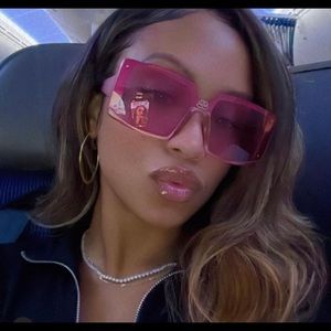 Balenciaga Oversized shades